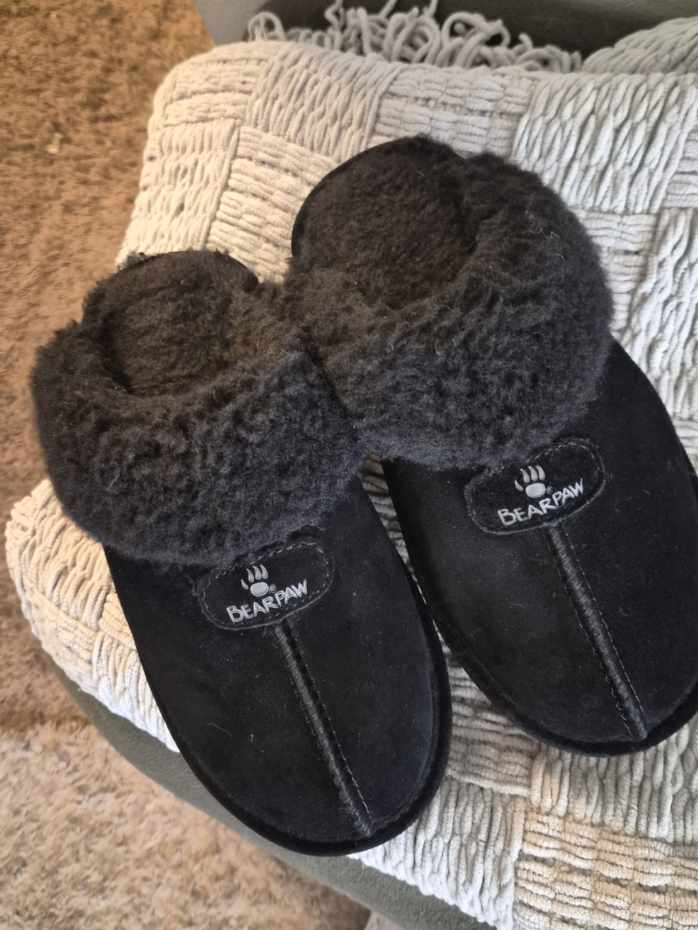 BEARPAW Kids' Black Cozy Shearling-Lined Slippers